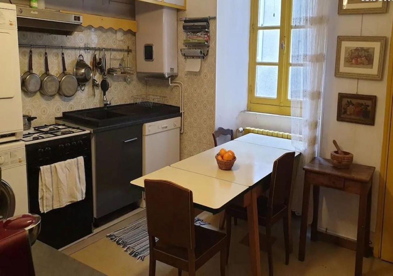 Grand Appartement De Charme Avec Parking Prive Florac Экстерьер фото